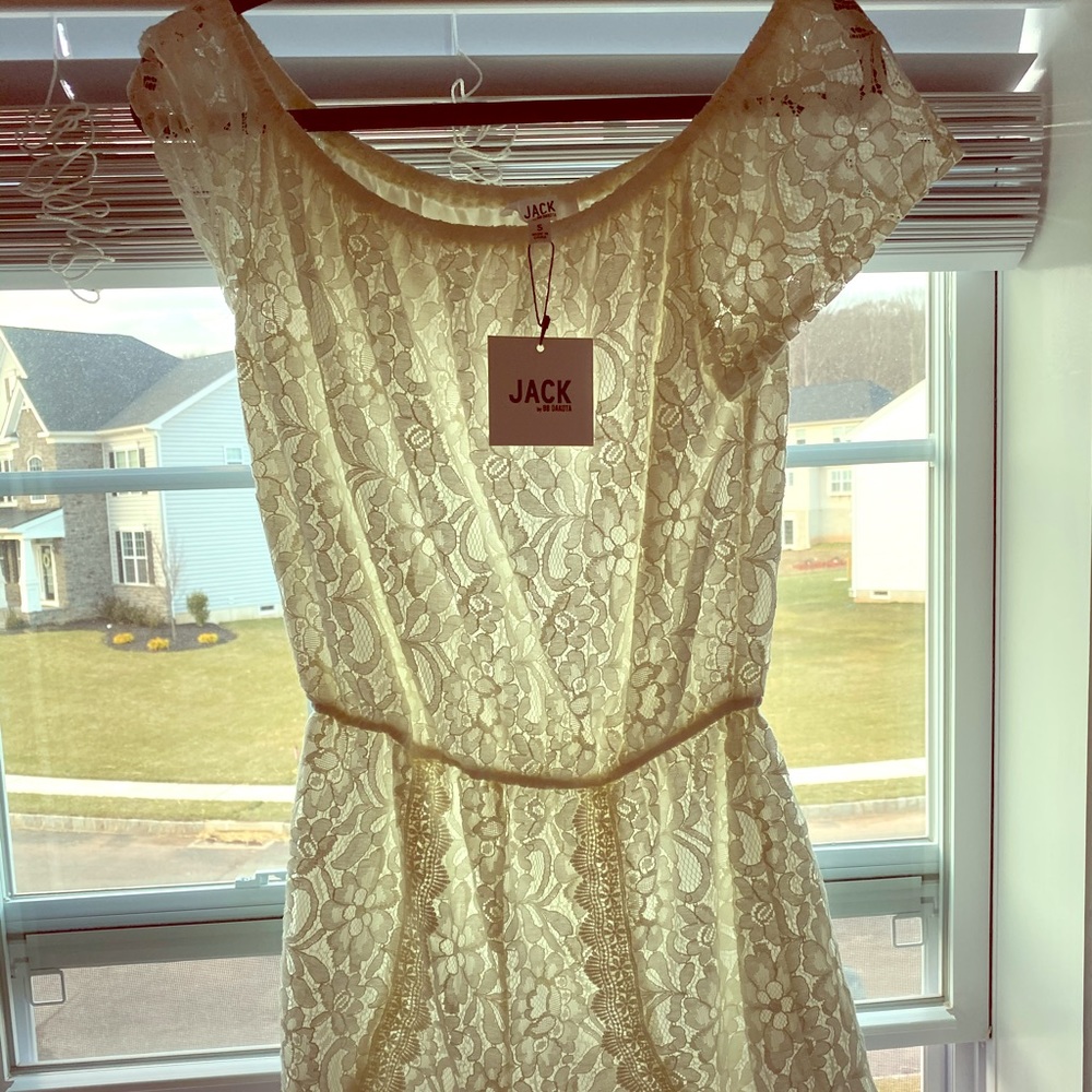 BRAND NEW NEVER WORN!!